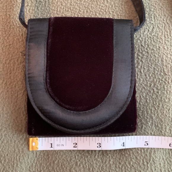 Cute black, velvet crossbody dress purse. Approx 4 1/2” x 5”. Strap approx 25” - Picture 2 of 10
